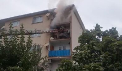 Cide’de balkona bırakılan köz yangına neden oldu