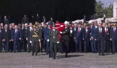 Cumhurbaşkanı Erdoğan ve devlet erkanı Anıtkabir’i ziyaret ediyor