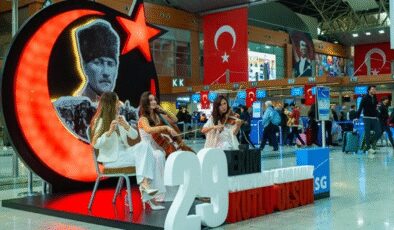 Cumhuriyet Bayramı Sabiha Gökçen Havalimanı'nda kutlandı