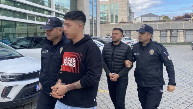 Darbettikleri arkadaşlarının telefonunu da gasbettiler