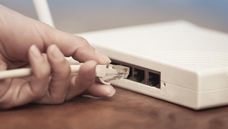 Dünya genelinde pek çok internet sitesi ve uygulamaya erişilemiyor