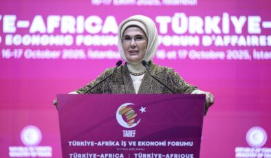 Emine Erdoğan: ‘Dünyanın yeni hikayesini kadınlar yazacak!’