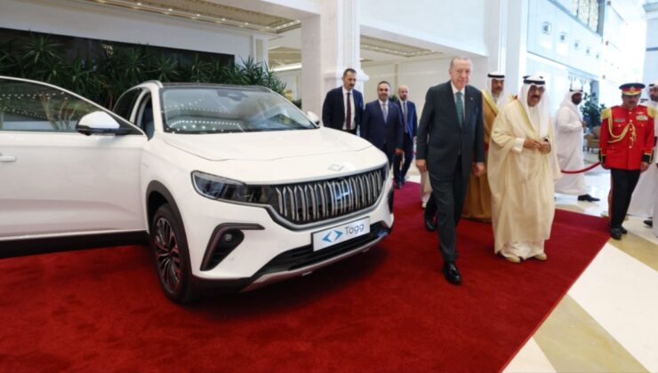 Erdoğan Togg dağıtmaya devam ediyor