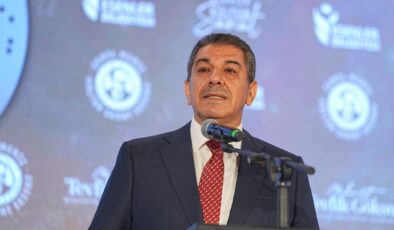 Esenler’de kültür-sanat sezonu… Cemil Meriç’in ismi verildi!