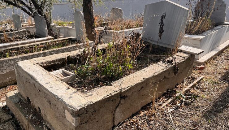 Ev bahçesinde kabir mermerleri bulundu… Mezarlıktan çaldığı mermerlerle ev yaptığı anlaşıldı