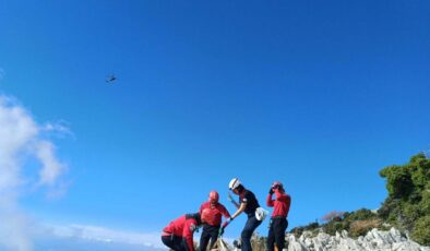 Fethiye’de paraşüt kayalıklara düştü: 1 ölü, 1 yaralı