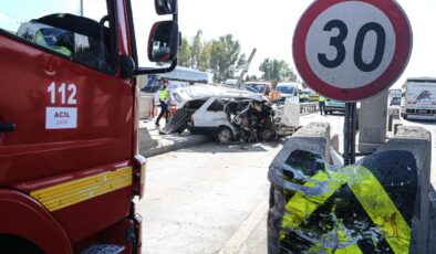 Gişelerde feci kaza! Bariyere girdi: 2 ölü!