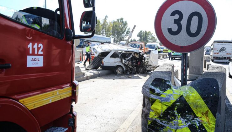 Gişelerde feci kaza! Bariyere girdi: 2 ölü!