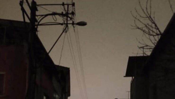 GÖLE KARANLIĞA GÖMÜLDÜ: ARAS EDAŞ TASARRUF MU YAPIYOR,YOKSA HALKI MI CEZALANDIRIYOR?