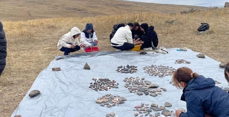 Göle Tigem Kalesi Kazılarında 3.500 Yıllık Yerleşim İzleri Ortaya Çıktı