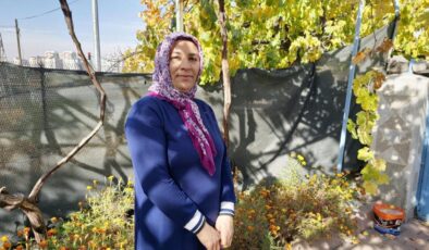 Guatr ameliyatına girdi, sesinden oldu