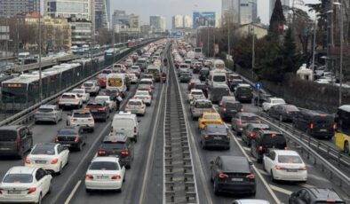 Hafta biterken İstanbul trafiği zirveye çıktı