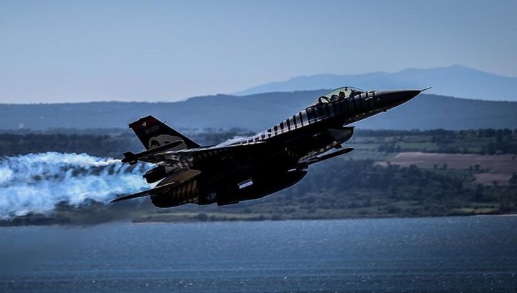 Havada Cumhuriyet coşkusu