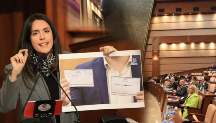 İBB Meclisi'nde AKP sıralarına sert sözler: "Edep ya hu!"