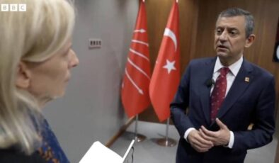 İngiliz’den yardım alamayan Özgür Özel demediğini bırakmadı