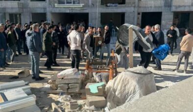 İnşaatta feci olay! Bindikleri asansör ikiye ayrıldı: Ölüler var!