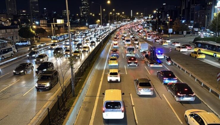 İstanbul’da trafik yoğunluğu yüzde 87’ye çıktı