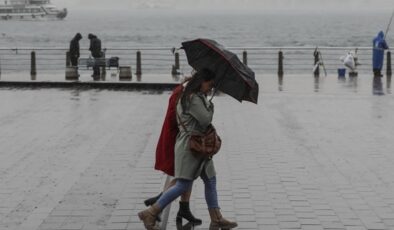İstanbul’da fırtına alarmı! Bakanlık ve valilik  saat verip uyardı: 'Tedbirli Olun'