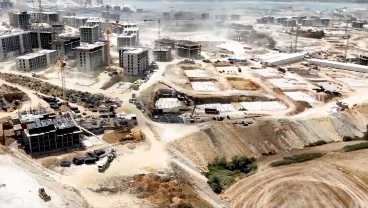 İstanbul'da rant kokulu Arapça ilanlar