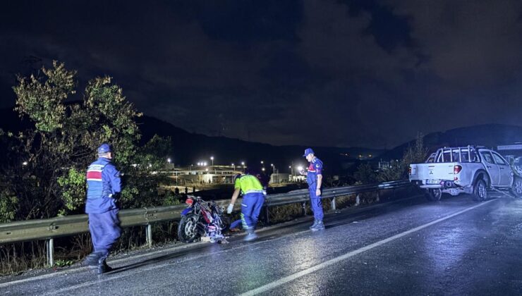 İzmir’de pikap ile elektrikli bisiklet çarpıştı! 1 ölü, 1 ağır yaralı