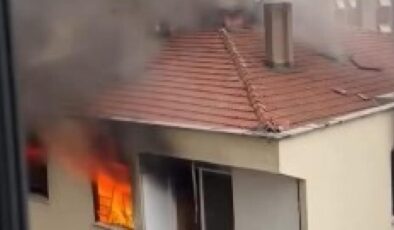 Kadıköy’de metruk binada çıkan yangın paniğe neden oldu