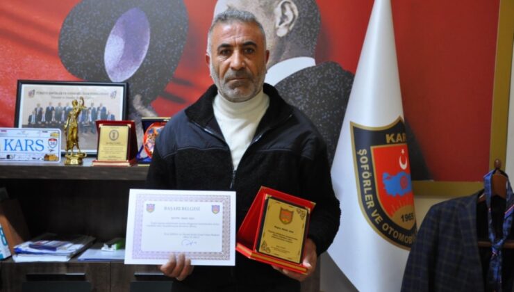 Kalp krizi geçiren Yolcuyu hastaneye yetiştiren sürücü ödüllendirildi