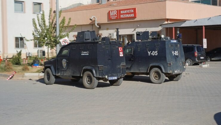 Karısını bıçakladı doğmamış çocuğunu öldürdü!