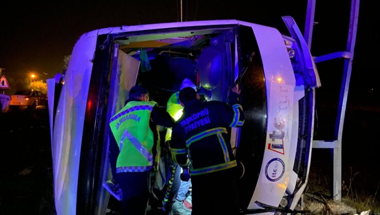 Kastamonu’da feci kaza! Tur midibüsü devrildi: 25 yaralı