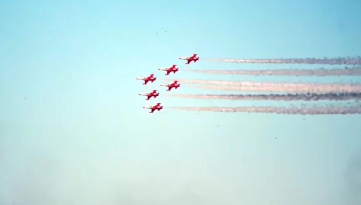Kırklareli semalarında Türk Yıldızları coşkusu