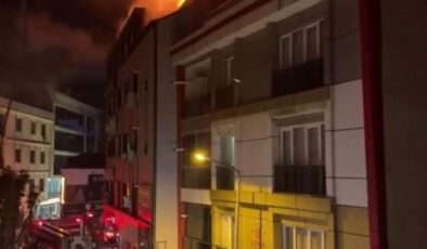 Küçükçekmece’de korkutan yangın: Alevler yan binalara sıçradı