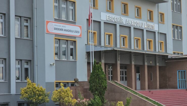 Liseli 'Sigara kullanmıyorum' diyen arkadaşını yumrukladı