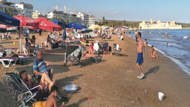 Mersin’de ekimin ortasında deniz keyfi yaptılar