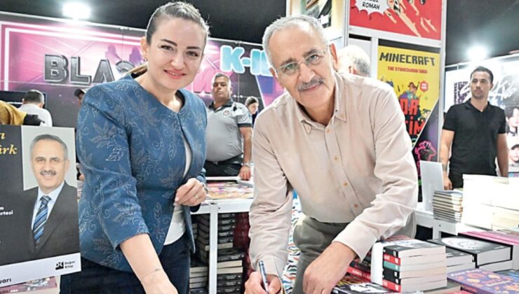 Muhittin Böcek’siz ilk kitap fuarı