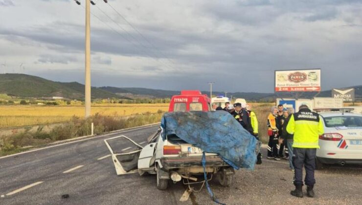 Öğrenci servisi ile otomobil çarpıştı: 2 ölü, 7 öğrenci yaralı