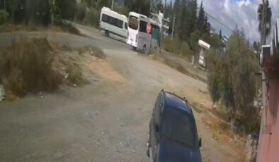 Okul servisiyle midibüs çarpıştı: 7 öğrenci yaralandı!