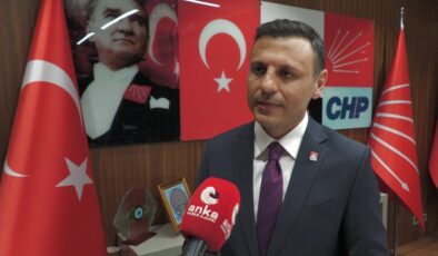 Özgür Çelik'ten İstanbullulara çağrı: 'Demokrasimizi ve Türkiye'mizi savunmak için buluşuyoruz'