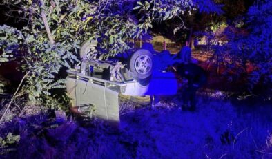 Polisten kaçan otomobil şarampole uçtu