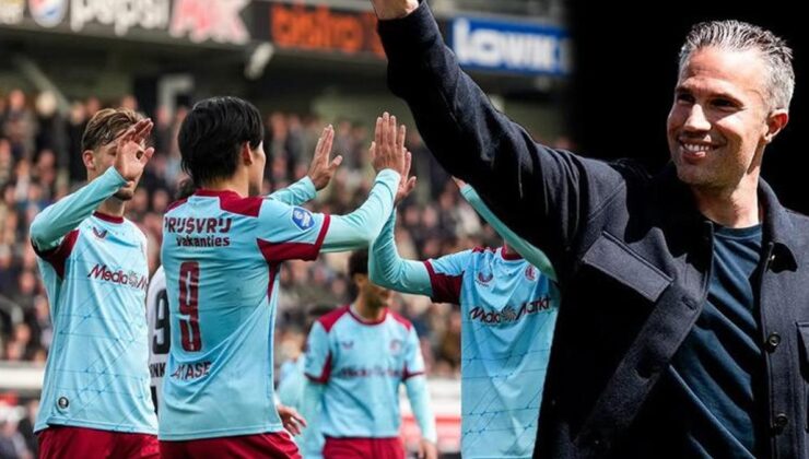 Robin van Persie yönetimindeki Feyenoord durdurulamıyor! Tarihi fark