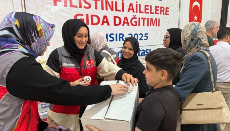 Sadakataşı Mısır’da yaşayan Gazzeli ailelere yardım ulaştırdı