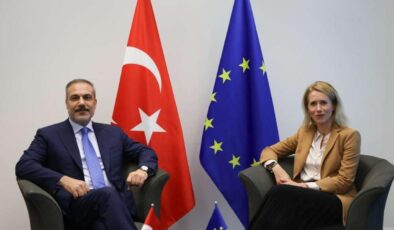 Son dakika: Bakan Fidan’dan kritik AB görüşmesi! Üst düzey isimle bir araya geldi