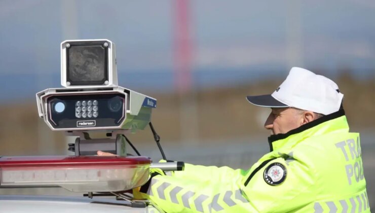 Sürücülerin isyanı sonuç verdi! Tabelalar söküldü, hız limitleri değişti