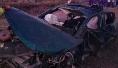 Takla atan otomobil hurdaya döndü: 1 ölü, 2 yaralı