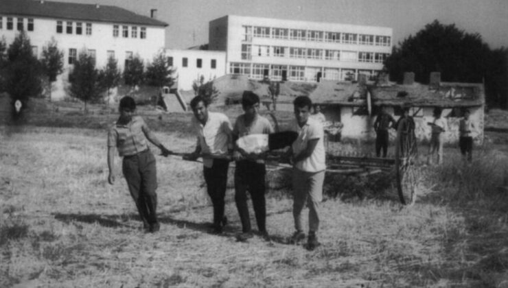 Tarihi okul çürüyor