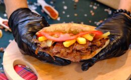 Tombik dönerin fiyatı sosyal medyayı ikiye böldü! Boykot çağrısı bile yapıldı