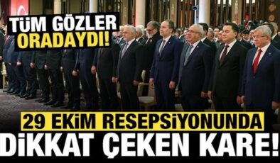 Tüm gözler oraya çevrilmişti: 29 Ekim resepsiyonunda dikkat çeken görüntü!