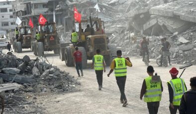 Türk bayraklarıyla Gazze’ye girdiler! Çalışmalar başladı