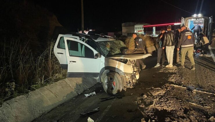 Uşak’ta cip ile otomobil çarpıştı: 2 ölü, 3 yaralı