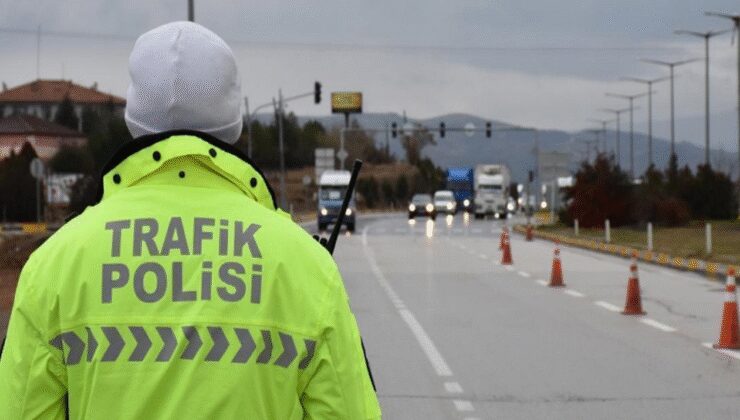 'Dur' ihtarına uymayıp polise çarptı