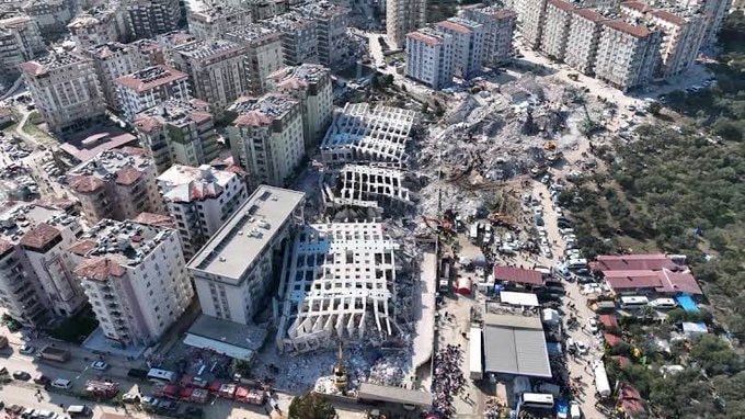 'Rönesans Rezidans' davasında çarpıcı ifade: Rusya'da afişleri gösteriliyor!