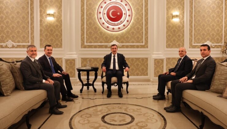 Yatırımcı arayışına Nebati de katıldı